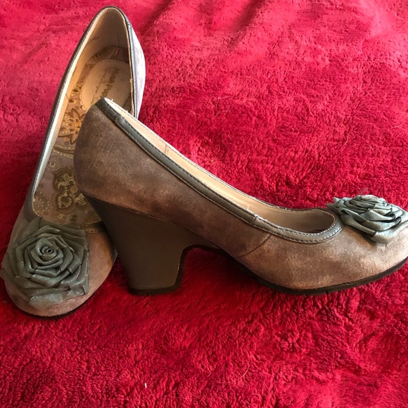 Hush Puppies in grey suede with wedge heel - Picture 2 of 7